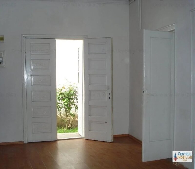 Dacia, Polona, parter in vila, nemobilat, curte comuna