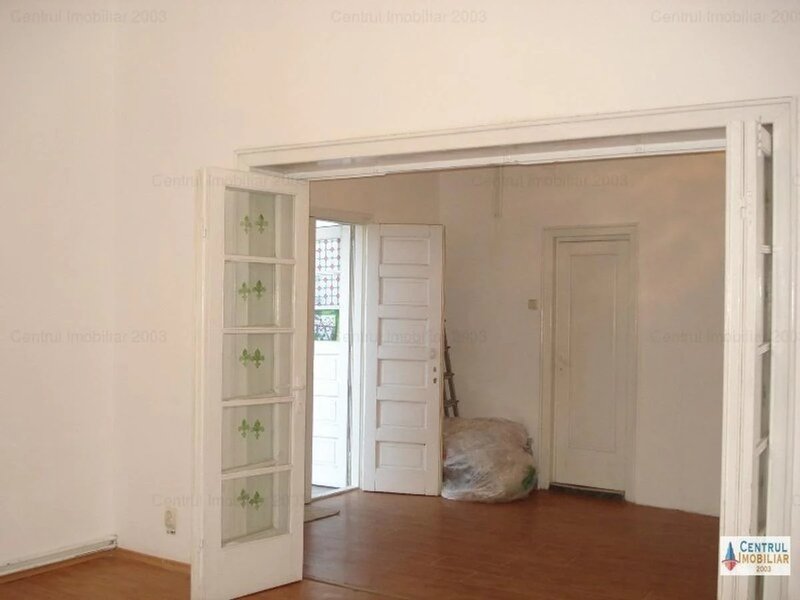 Dacia, Polona, parter in vila, nemobilat, curte comuna